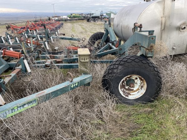 Calkins 36' 4x4 Cultivator w/Harrow, 800 Gal Stainless Steel Backpack - Image 4