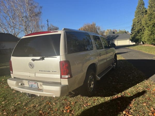 2005 Cadillac Escalade ESV - Image 5