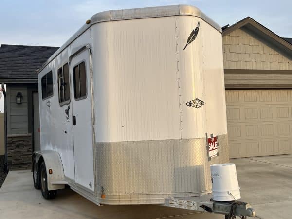 2005 Featherlite 2-horse Trailer