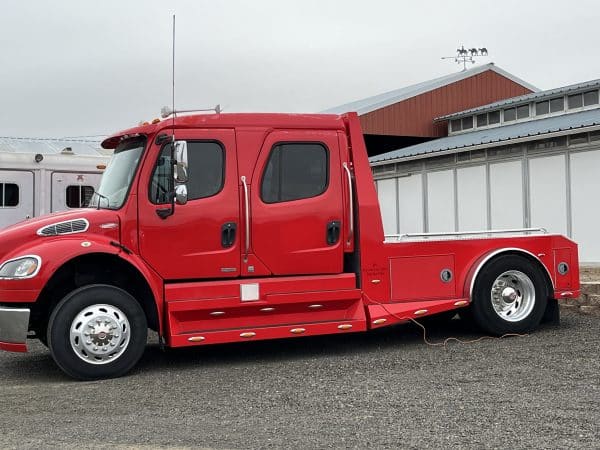 2008 Freightliner Business Class M2 106