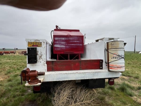 1981 Ford F600 - Image 5