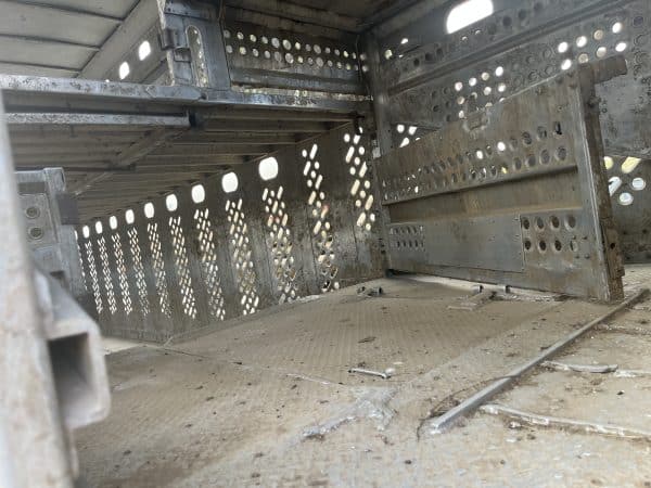 1983 48’ Wilson Cattle Trailer - Image 7