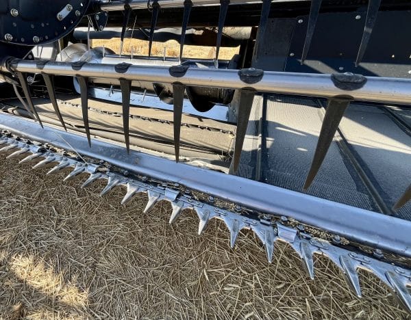 2012 JD S680 w/40’ header - Image 13