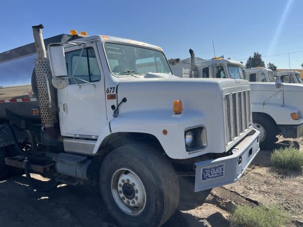 2004 IH water truck - Image 9