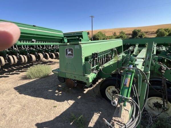 35’ JD 455 drills - Image 3