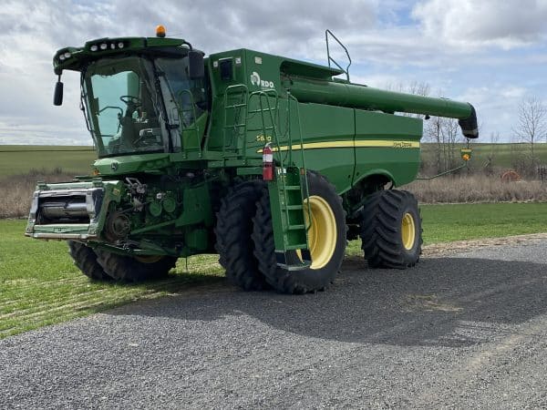2012 JD S680 w/40’ header