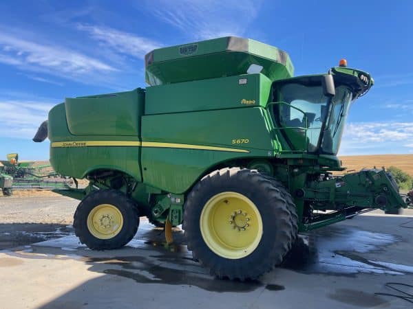 2012 JD S670 w/630R header - Image 7