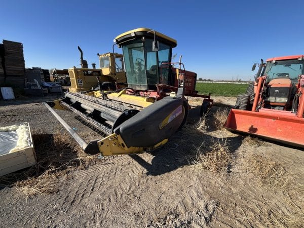 New Holland HW320