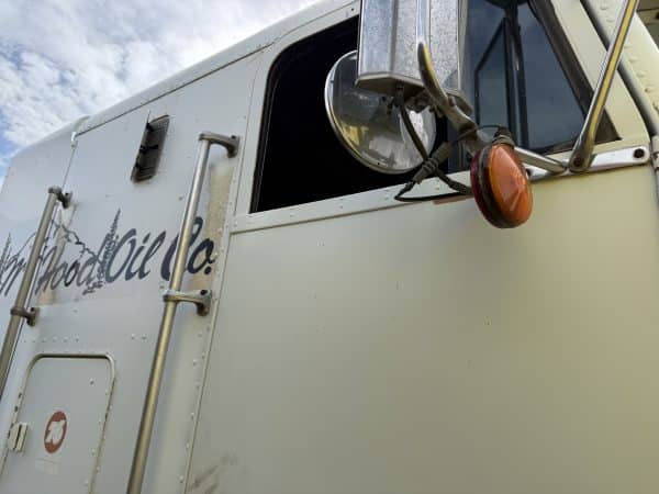1984 Freightliner water truck - Image 9