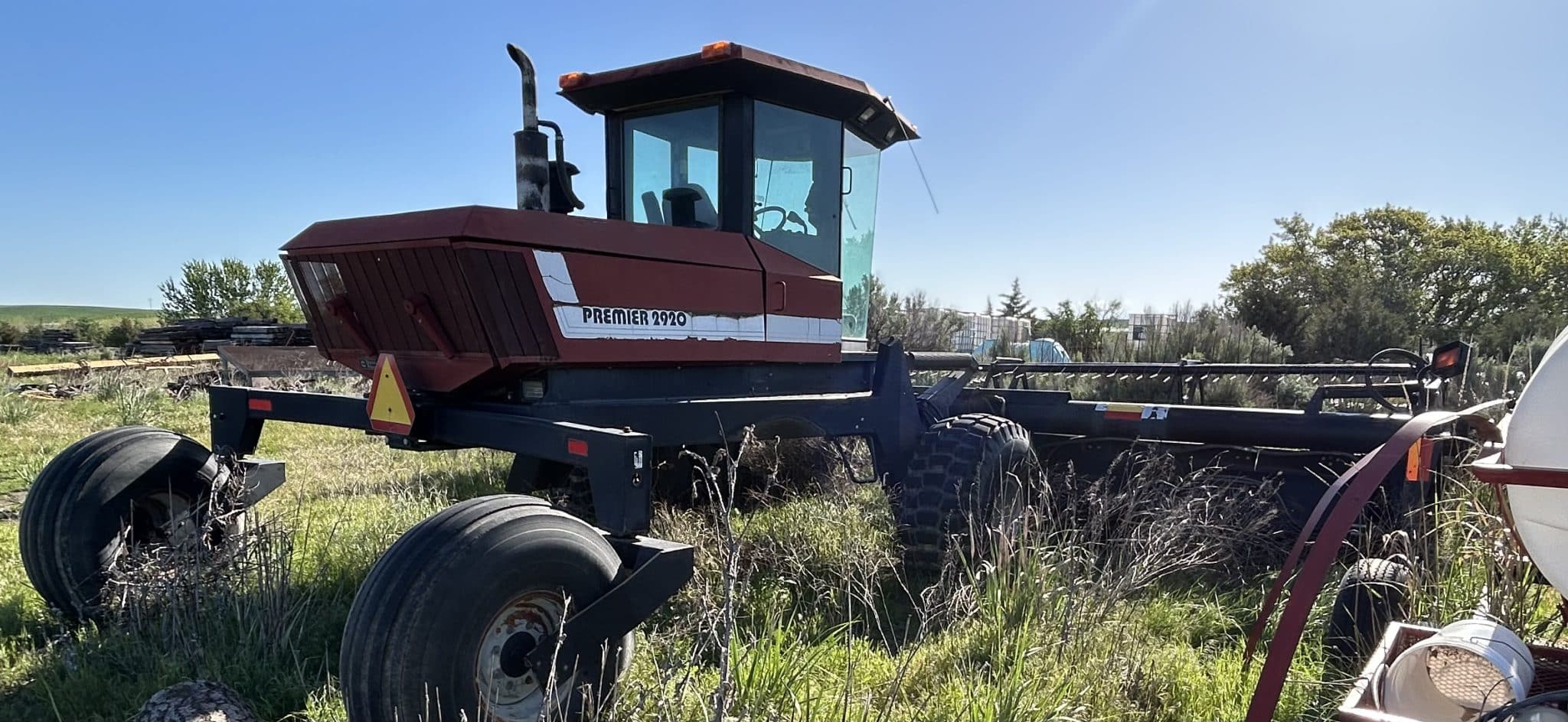 2007 MacDon 2920 swather