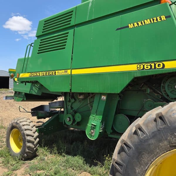 2000 JD 9610 W/Hillco leveler