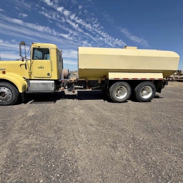 1973 Kenworth water truck 3000 gal tank