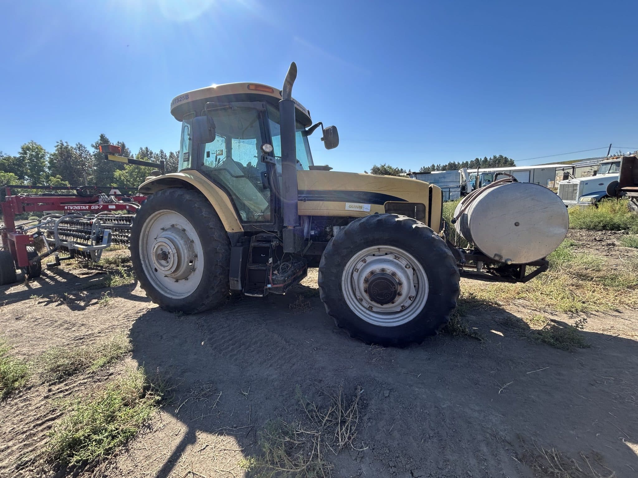Challenger MT525B, 125 hp